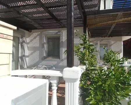 Sleeps 9 Pool Air Con Wifi