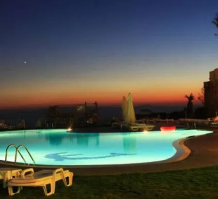 Sleeps 9 Pool Air Con Wifi Villa *