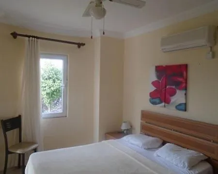 Sleeps 9 Pool Air Con Wifi Ortakent